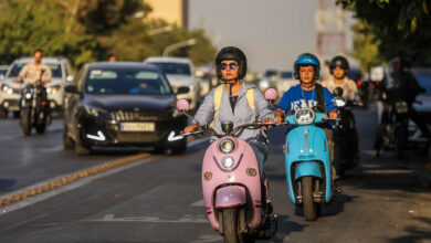 زنان موتورسوار قانونی شدند